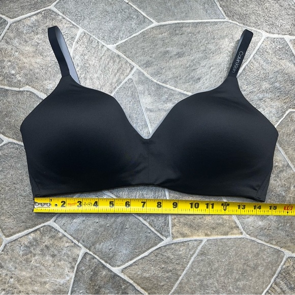 Calvin Klein Wireless Bra - Picture 7 of 9